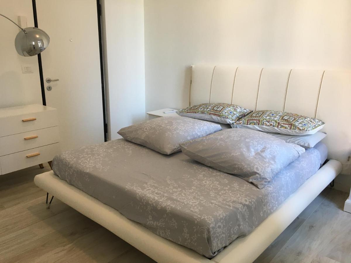 Ingrid Corso Mombello San Remo Kültér fotó